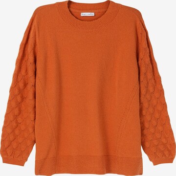 SHEEGO Sweater in Orange: front