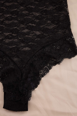 Trendyol Curve - Body camiseta en negro