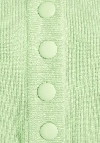 LASCANA Sweater in Green