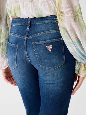 GUESS Slimfit Jeans 'Nicky' in Blau