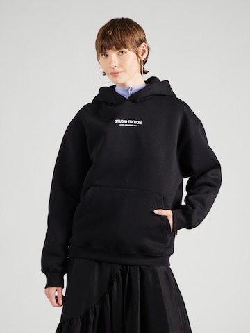ALPHA INDUSTRIES - Sudadera 'Studio Edition' en negro
