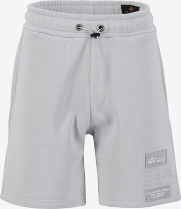 Loosefit Pantaloni di ALPHA INDUSTRIES in grigio: frontale