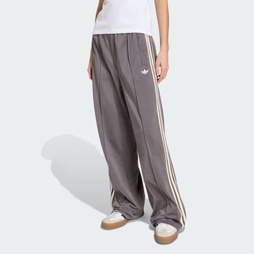 ADIDAS ORIGINALS - Loosefit Pantalón deportivo 'Firebird' en marrón: frente