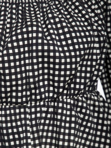 Queen Kerosin Bluse in Schwarz