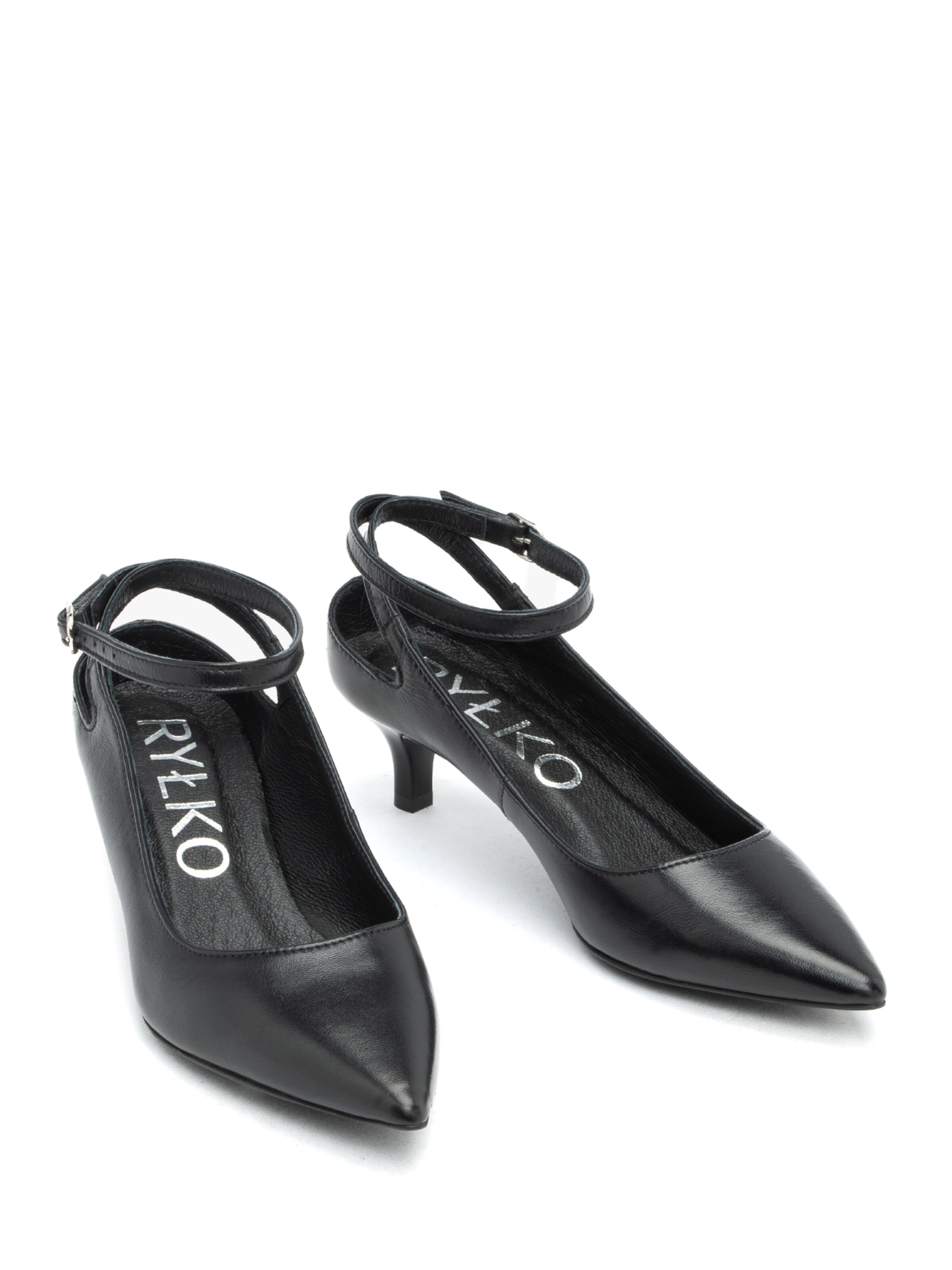 Pumps de la RYLKO pe negru