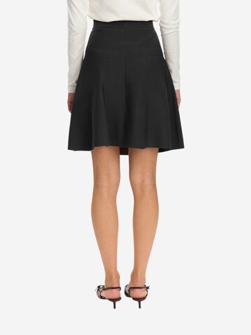 NÜMPH Пола 'NULILLYPILLY SKIRT' в черно