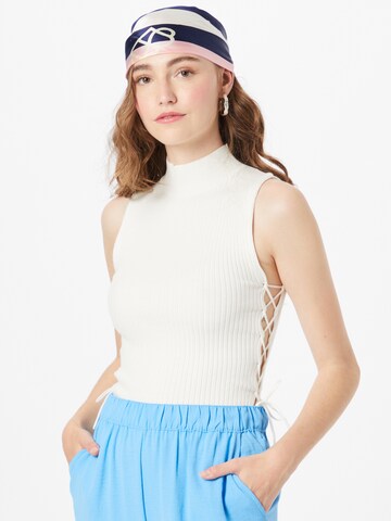 Tally Weijl Knitted Top in White: front