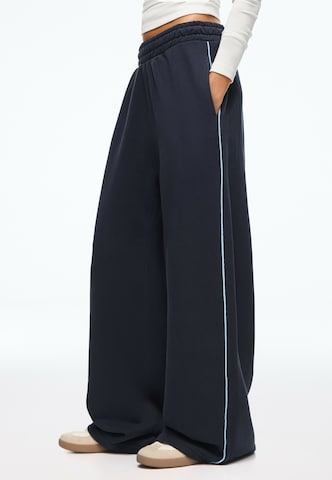 Bershka Bő szár Nadrág 'DANCERS DREAM' - kék
