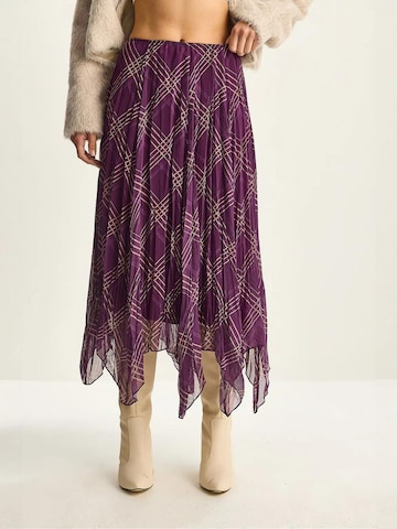 Gonna di Bianco Lucci in lilla: frontale