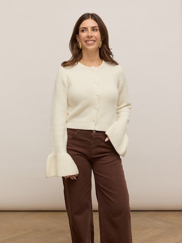noar studios Knit Cardigan 'PEARL CARDIGAN' in White: front