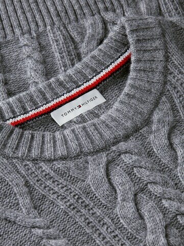 TOMMY HILFIGER Pullover in Grau