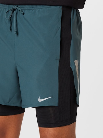 NIKE - regular Pantalón deportivo 'Stride' en azul