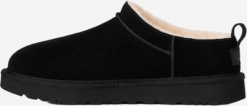 Boots 'Classic Micro' di UGG in nero: frontale
