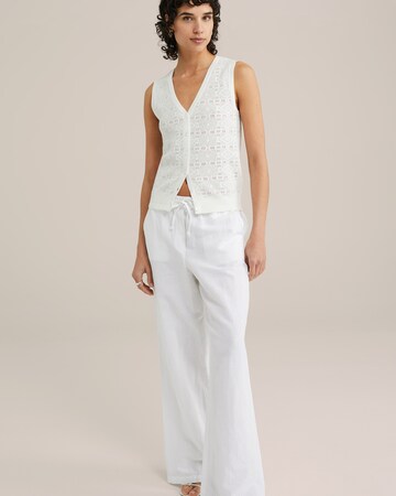 WE Fashion Loose fit Trousers in White