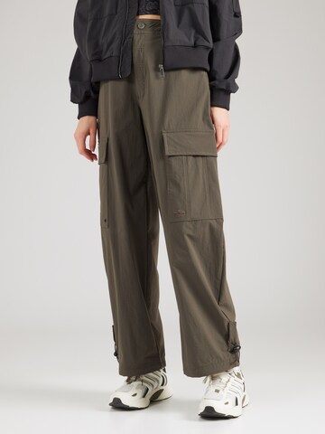 Wide leg Pantaloni cargo 'Ess' di ADIDAS ORIGINALS in verde: frontale