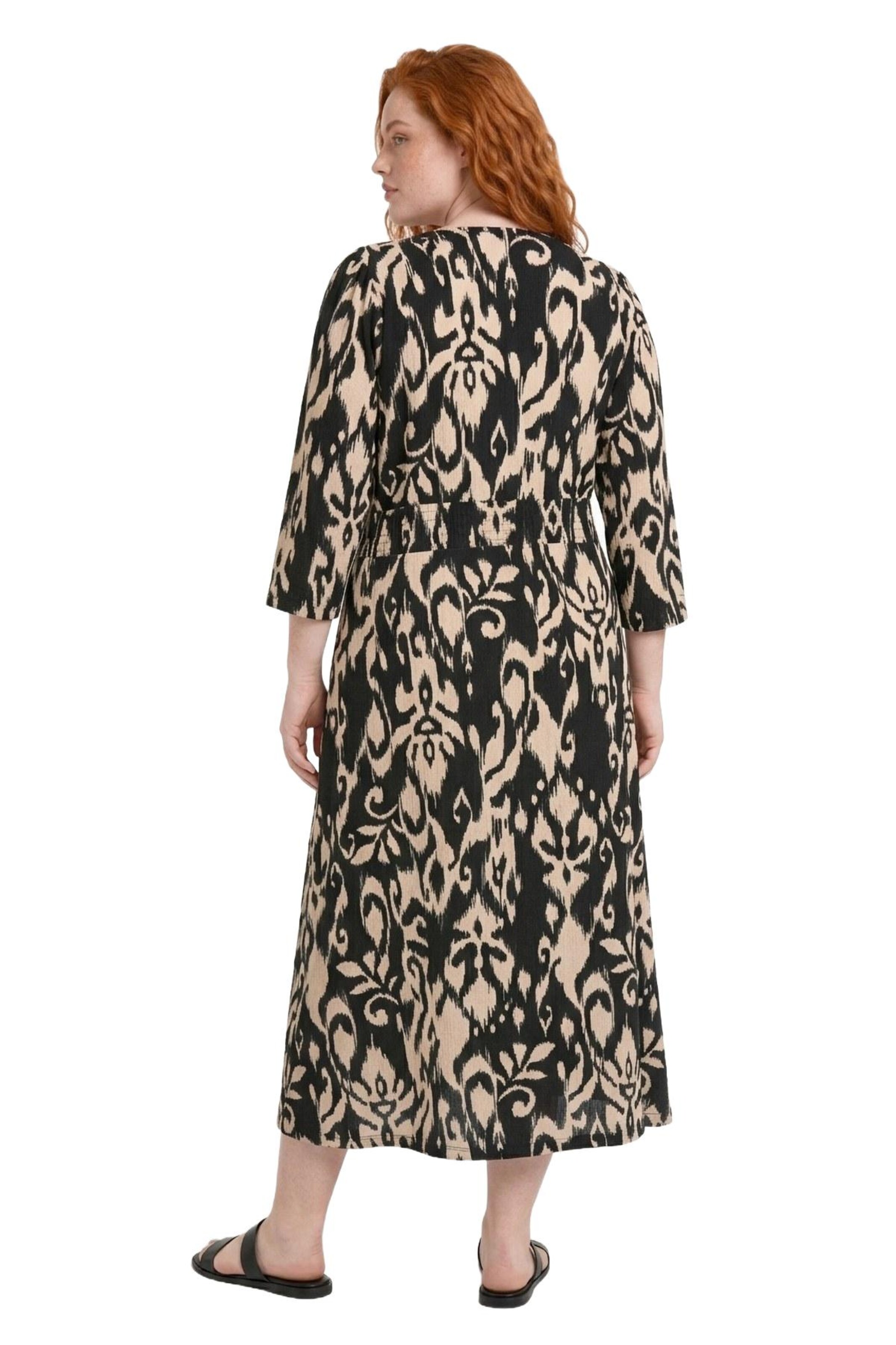 Shape Of You Kleid in Schwarz
