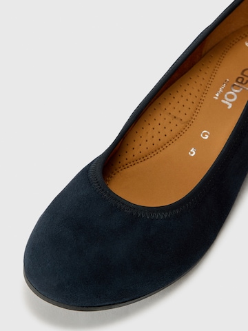 GABOR Pumps in Blauw