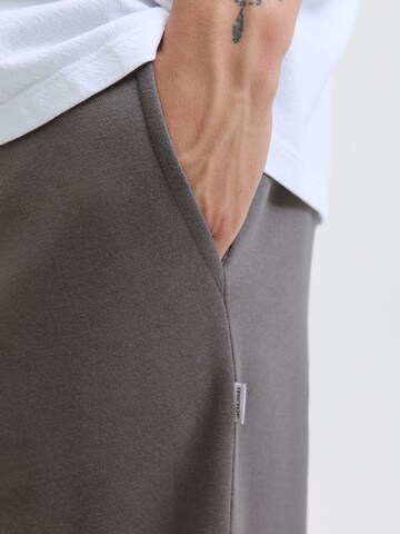 JACK & JONES Tapered Broek in Grijs
