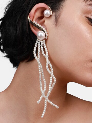 Boucles d'oreilles 'Charulika' SOHI en blanc : devant