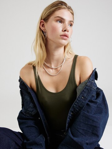 GAP Top in Green