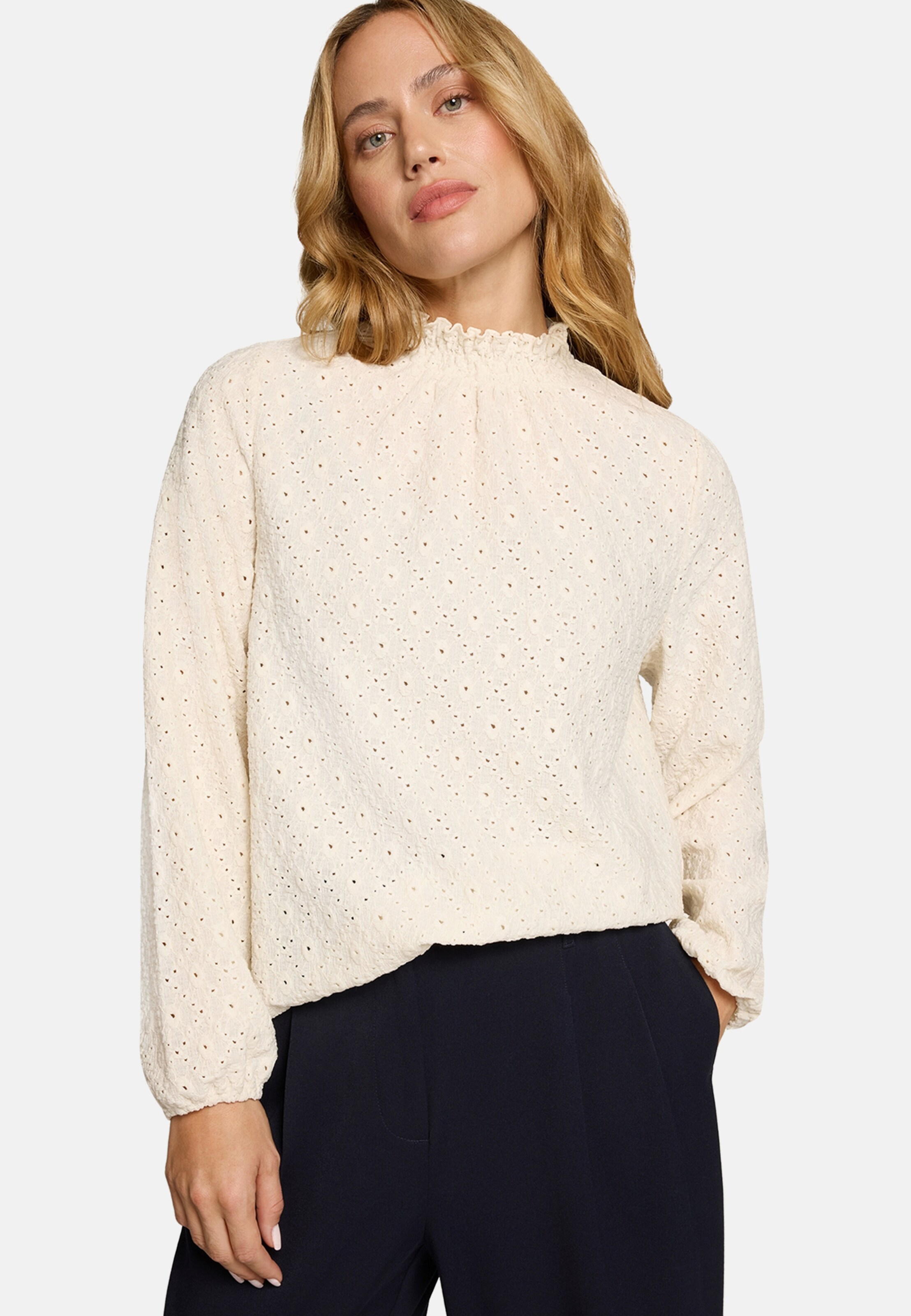 zero Blouse in White: front