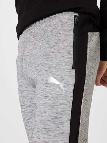 Coupe slim Pantalon de sport PUMA en gris