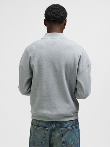 Hummel Sweatshirt 'BEE' in Grey
