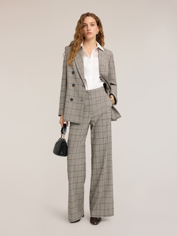 Wide leg Pantaloni di MOTIVI in grigio