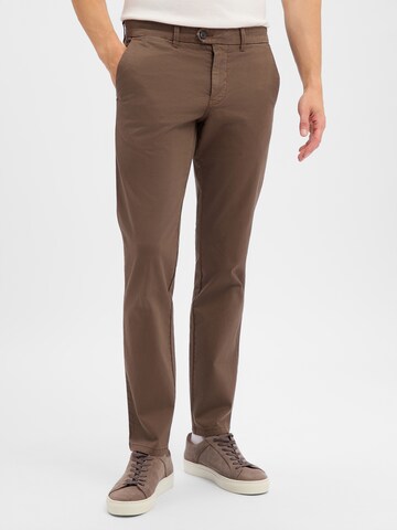 Coupe slim Pantalon chino 'Dylan' Finshley & Harding en gris : devant