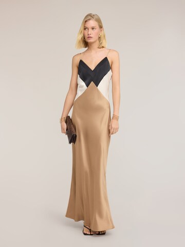 Abito di MOTIVI in beige