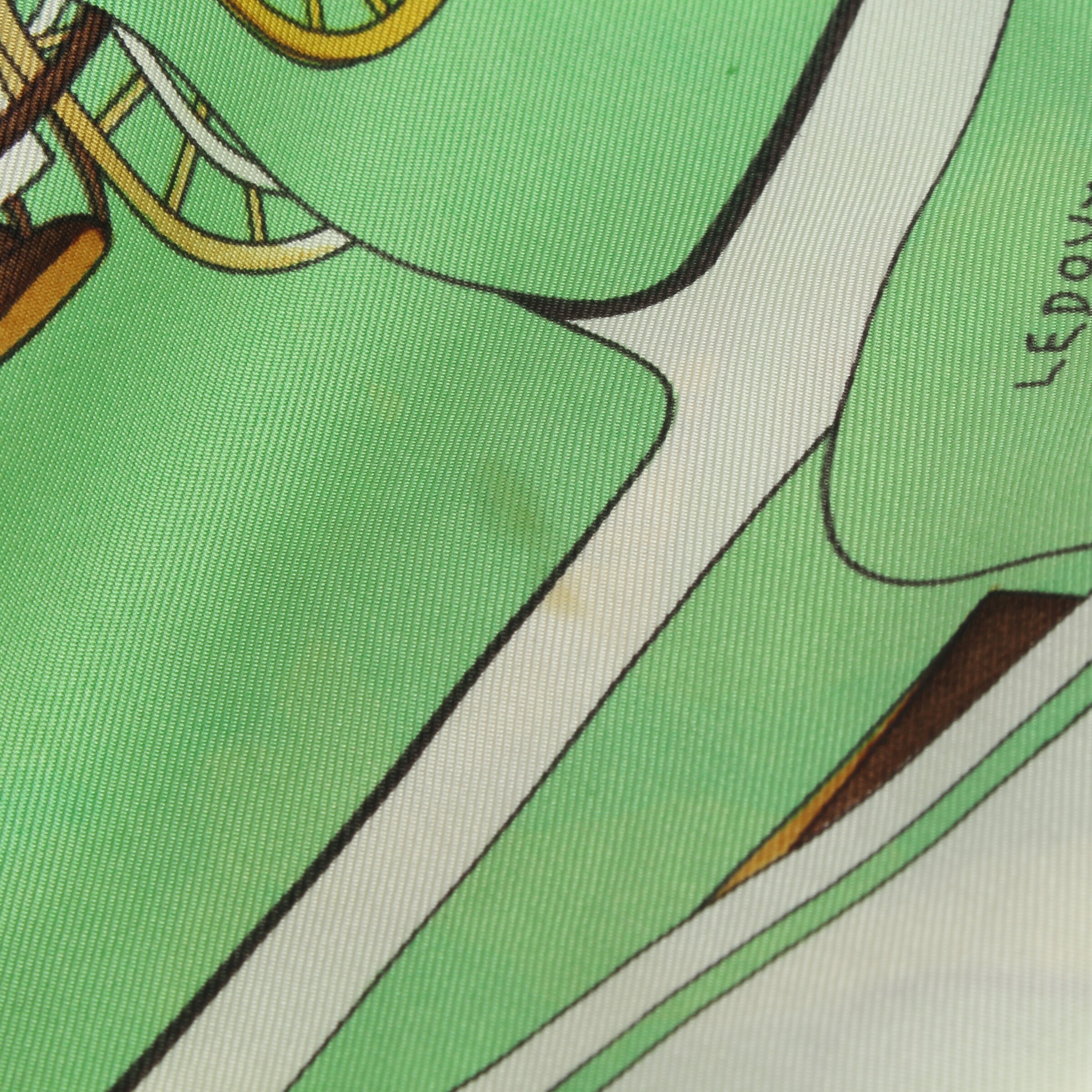 HERMÈS Tuch One Size in Mischfarben