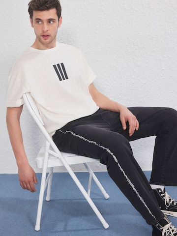 Trendyol T-Shirt in Beige
