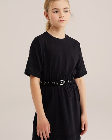 WE Fashion Dress in Black: front