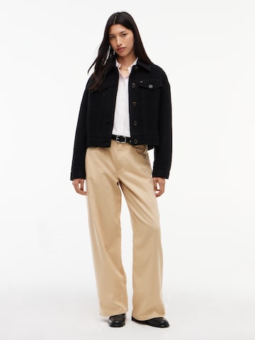 melns Tommy Jeans Starpsezonu jaka