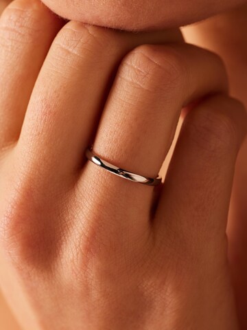 Bague Lucardi en argent : devant