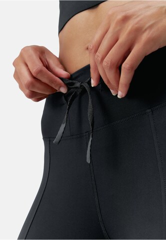 Coupe slim Leggings 'Esme' Born en noir
