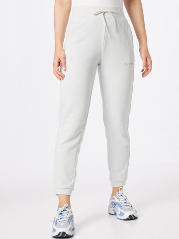 Calvin Klein Sport - Tapered Calças em cinzento: frente