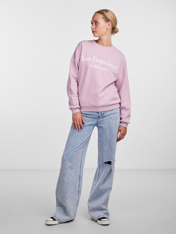 PIECES Sweatshirt 'FREYA' in Roze