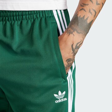 ADIDAS ORIGINALS Tapered Παντελόνι 'Adicolor Classics Sst' σε πράσινο