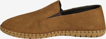 Desa - Zapatillas 'Slip-Ons' en marrón: frente