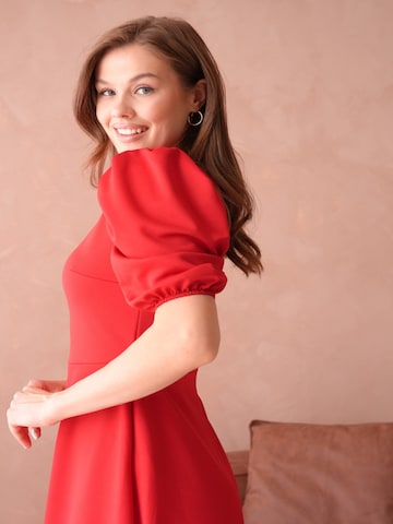 WOMAN VISION Šaty – červená