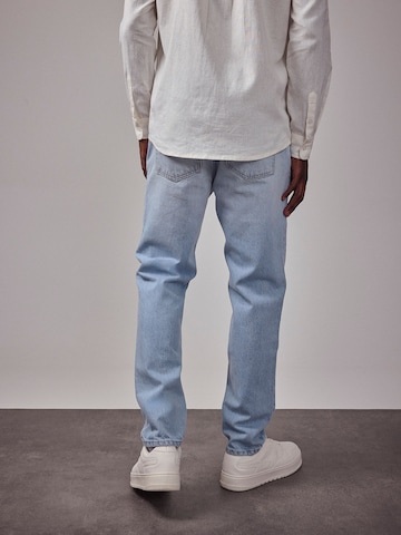 DAN FOX APPAREL regular Jeans 'The Essential' i blå