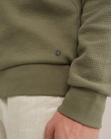 WE Fashion Sweater in Green