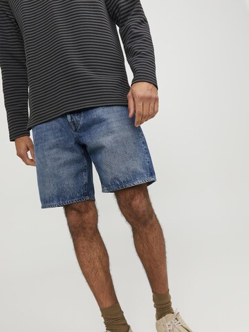 R.D.D. ROYAL DENIM DIVISION Regular Shorts in Blau