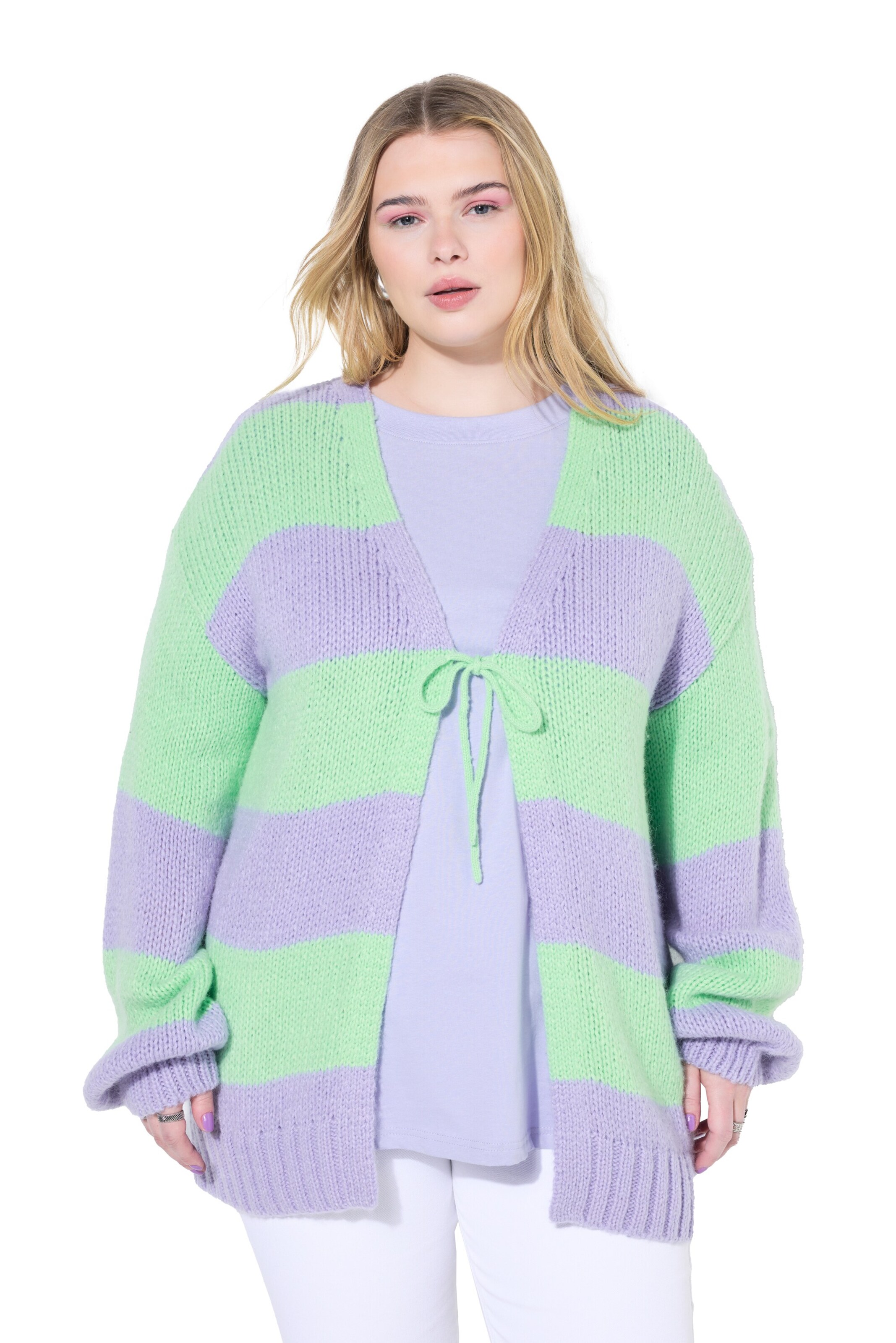 Studio Untold Strickjacke in Grün: Vorderseite