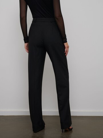 Regular Pantalon à plis 'Joy Tall' RÆRE by Lorena Rae en noir