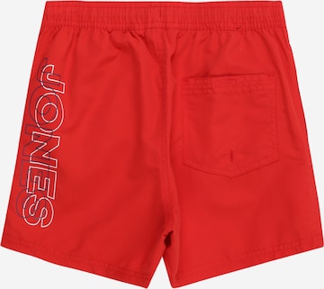 Shorts de bain 'FIJI' Jack & Jones Junior en rouge
