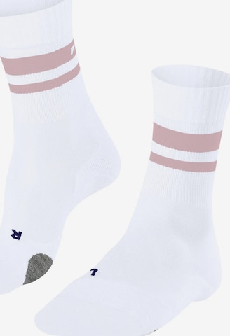 FALKE Sportsocken 'TK2 Explore Cool' in Weiß: Vorderseite