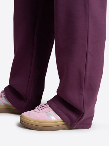 TATES Wide Leg Sporthose in Lila