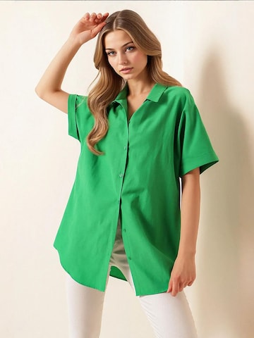 Bigdart Blouse in Groen: voorkant